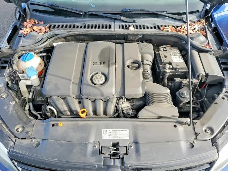 2011 VOLKSWAGEN JETTA SE  