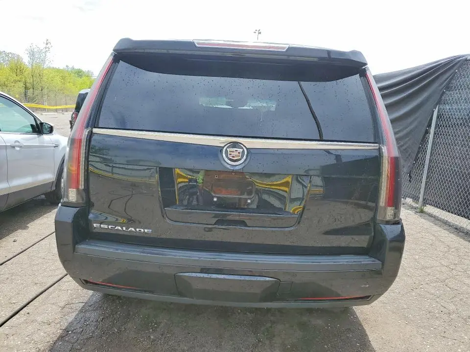 2015 CADILLAC ESCALADE LUXURY  