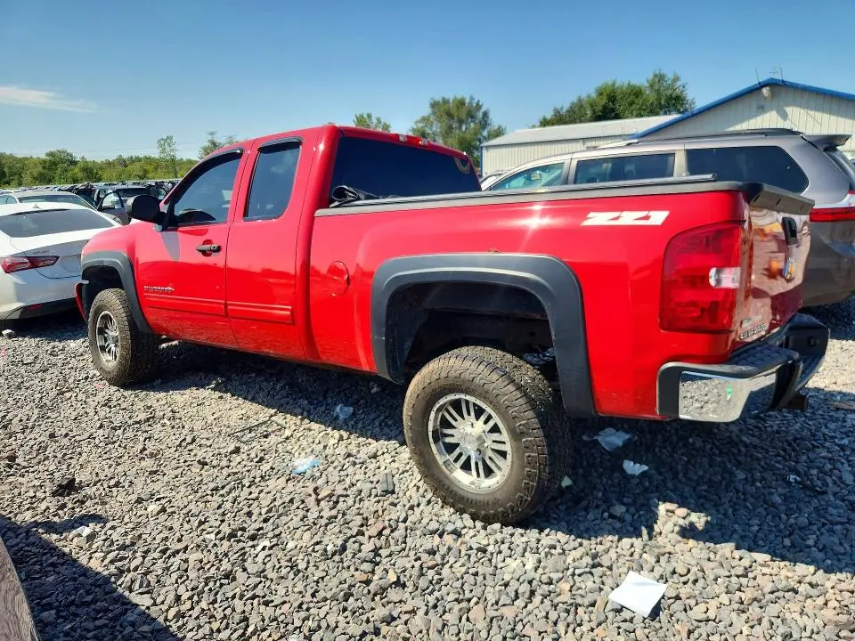 2011 CHEVROLET SILVERADO K1500 LT  