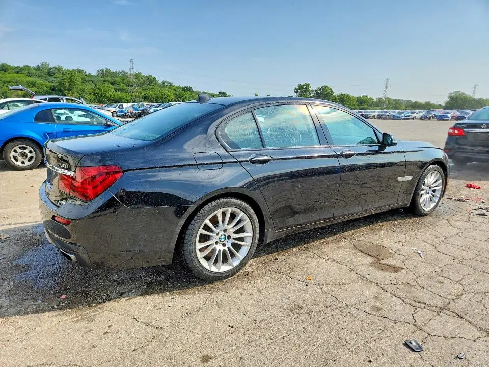 2015 BMW 750 XI  