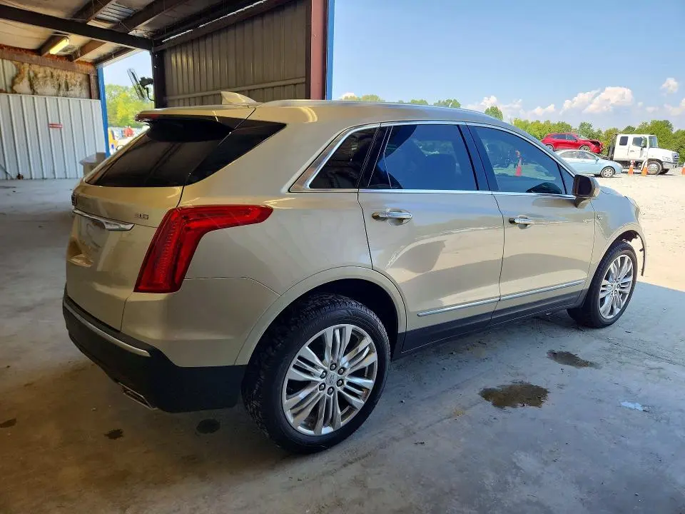 2017 CADILLAC XT5 PREMIUM LUXURY  