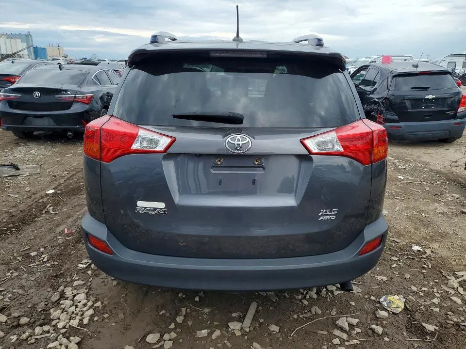 2015 TOYOTA RAV4 XLE  