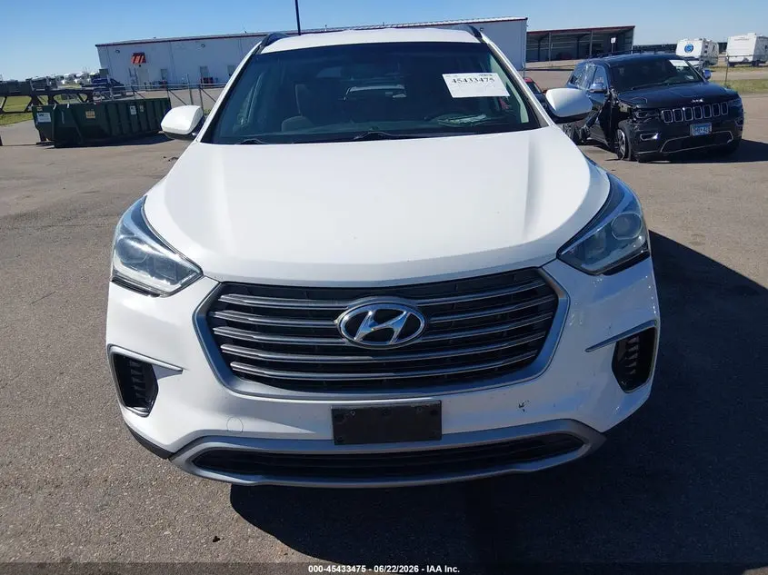 2017 HYUNDAI SANTA FE SE