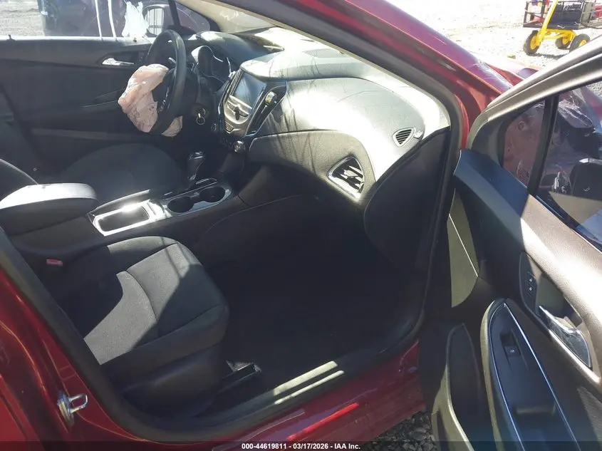 2018 CHEVROLET CRUZE LT AUTO