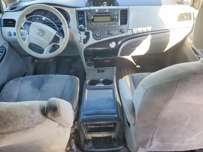 2014 TOYOTA SIENNA L 7-PASSENGER  