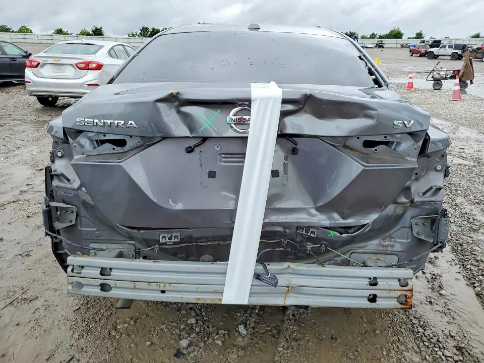 2022 NISSAN SENTRA SV  