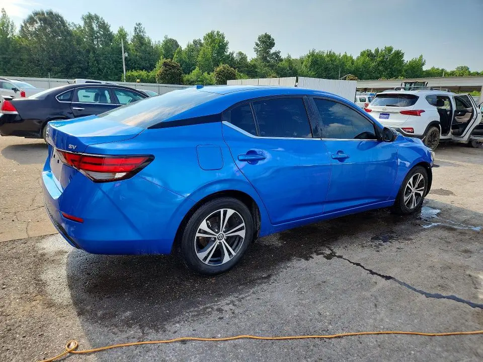 2022 NISSAN SENTRA SV  