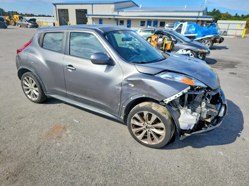 2013 NISSAN JUKE S  