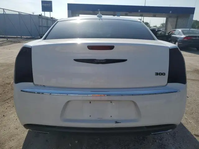 2016 CHRYSLER 300 LIMITED  