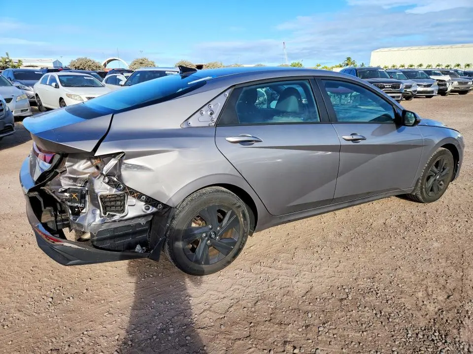 2022 HYUNDAI ELANTRA SEL  