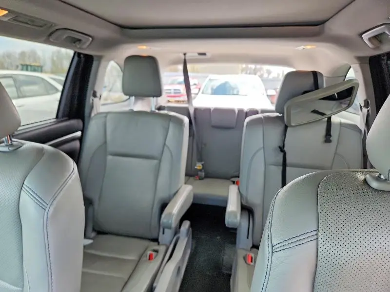 2017 TOYOTA HIGHLANDER LIMITED PLATINUM  