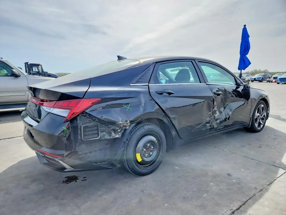 2022 HYUNDAI ELANTRA SEL  