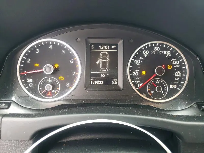 2015 VOLKSWAGEN TIGUAN S  
