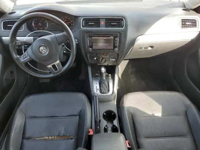 2013 VOLKSWAGEN JETTA SE  