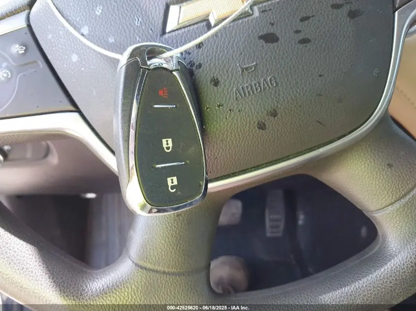 2023 CHEVROLET TRAVERSE FWD LS