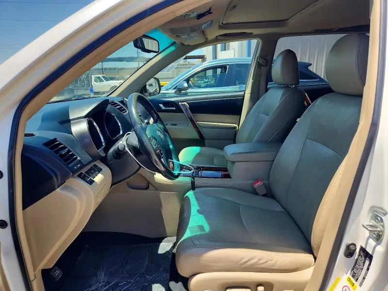 2013 TOYOTA HIGHLANDER LIMITED  