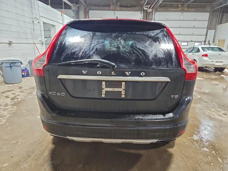 2015 VOLVO XC60 T5 PLATINUM  