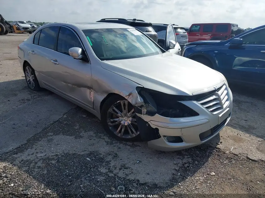 2011 HYUNDAI GENESIS 3.8