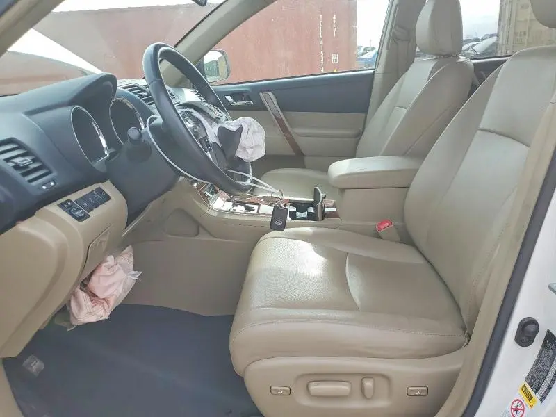 2013 TOYOTA HIGHLANDER LIMITED  