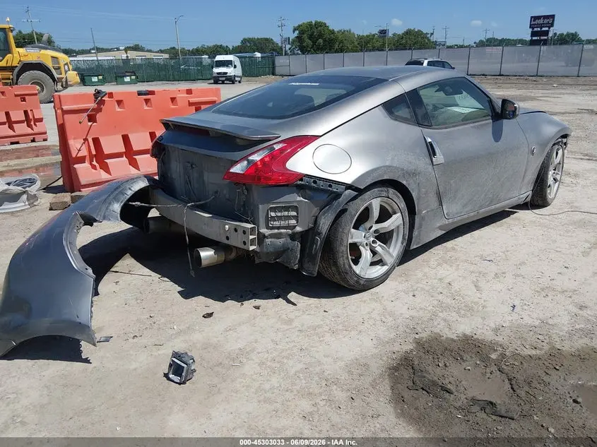 2010 NISSAN 370Z  