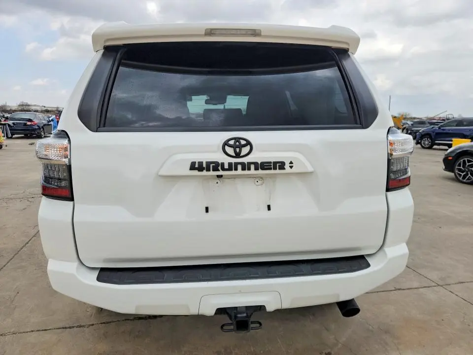 2023 TOYOTA 4RUNNER SR5 PREMIUM  