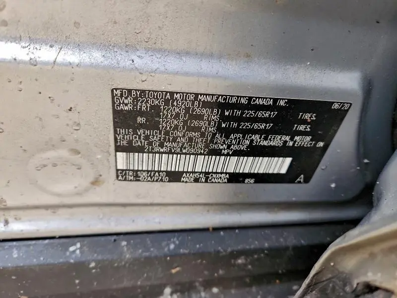 2020 TOYOTA RAV4 XLE  