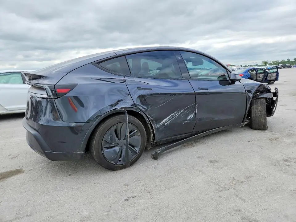 2026 TESLA MODEL Y   
