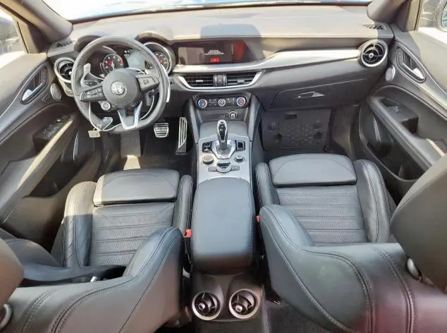 2022 ALFA ROMEO STELVIO TI  