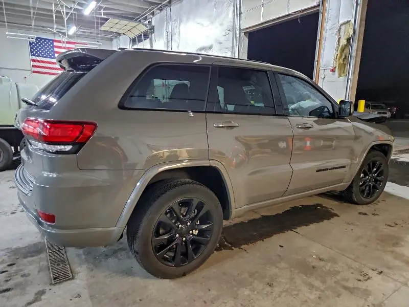 2019 JEEP GRAND CHEROKEE LAREDO  