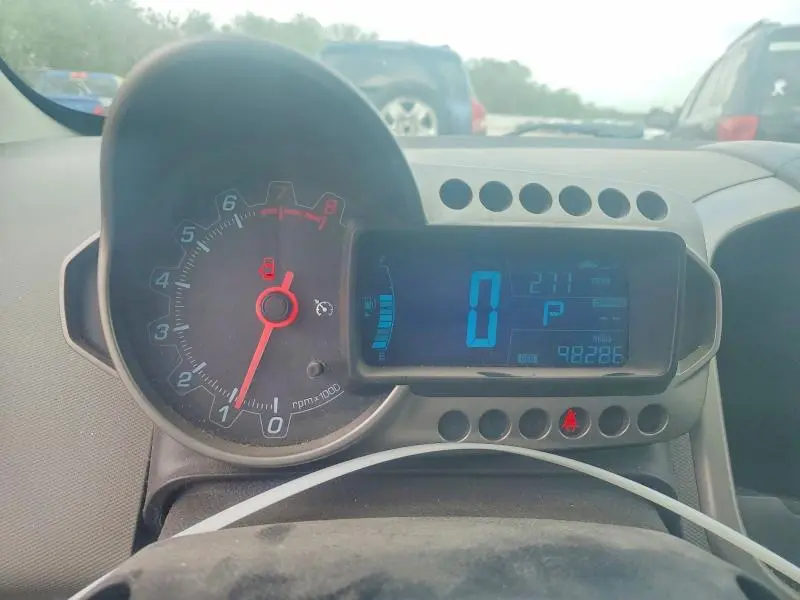 2015 CHEVROLET SONIC LT  