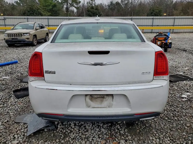 2016 CHRYSLER 300 LIMITED  