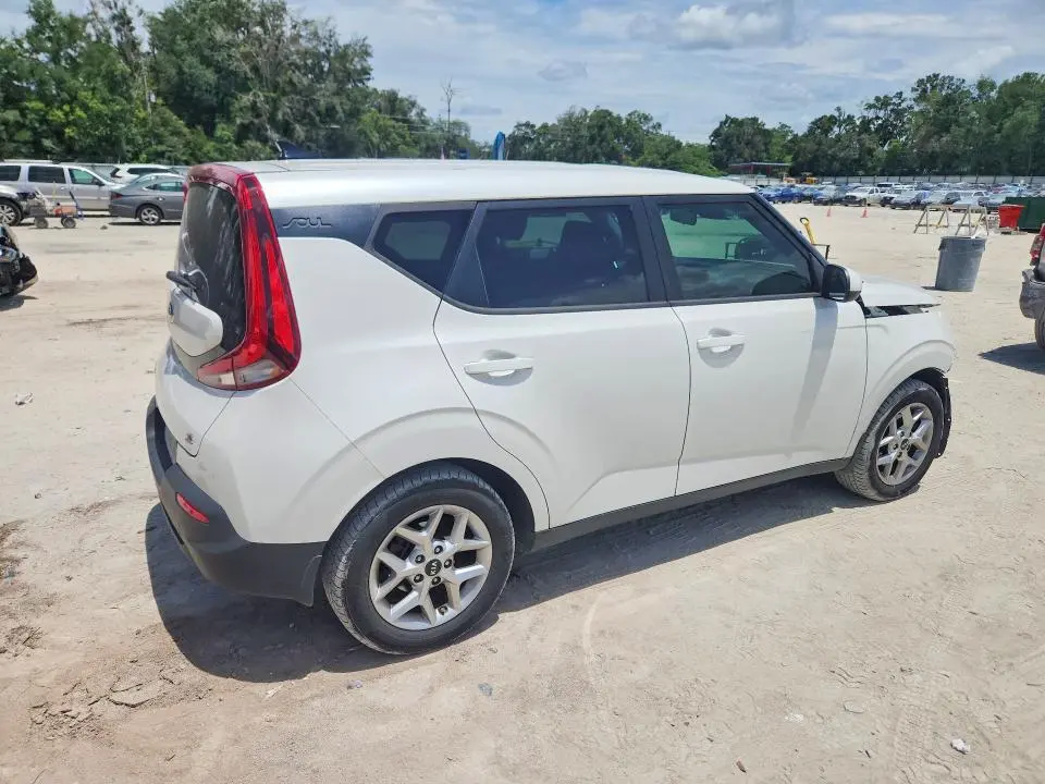 2021 KIA SOUL S  