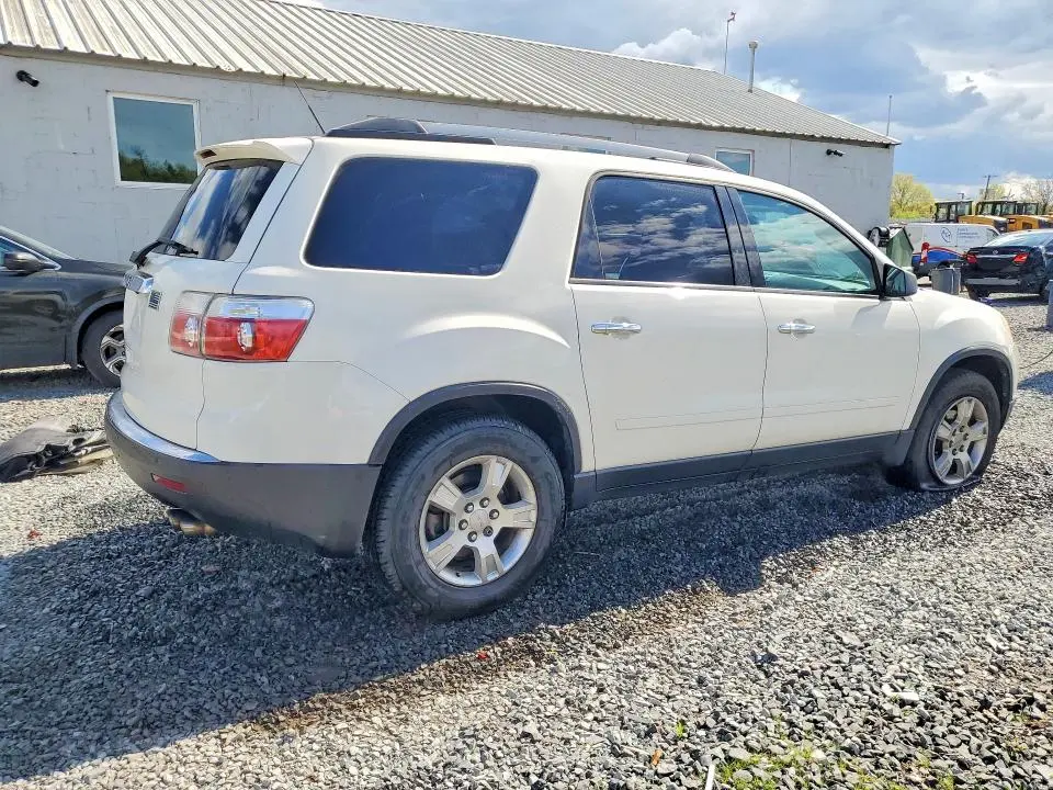 2011 GMC ACADIA SLE  
