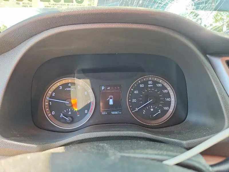 2017 HYUNDAI TUCSON SE  