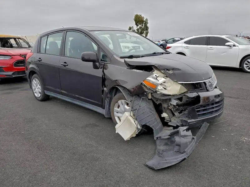 2011 NISSAN VERSA S  