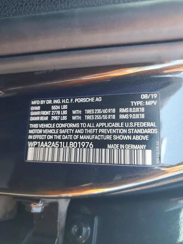 2020 PORSCHE MACAN   