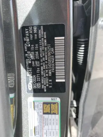 2025 HYUNDAI ELANTRA SEL  