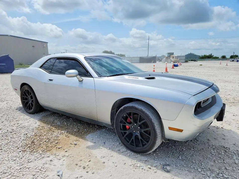 2010 DODGE CHALLENGER SRT-8  