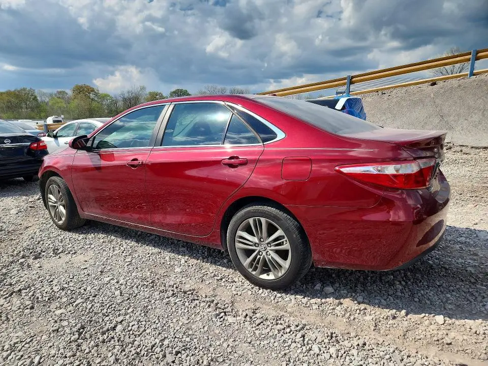 2017 TOYOTA CAMRY SE  