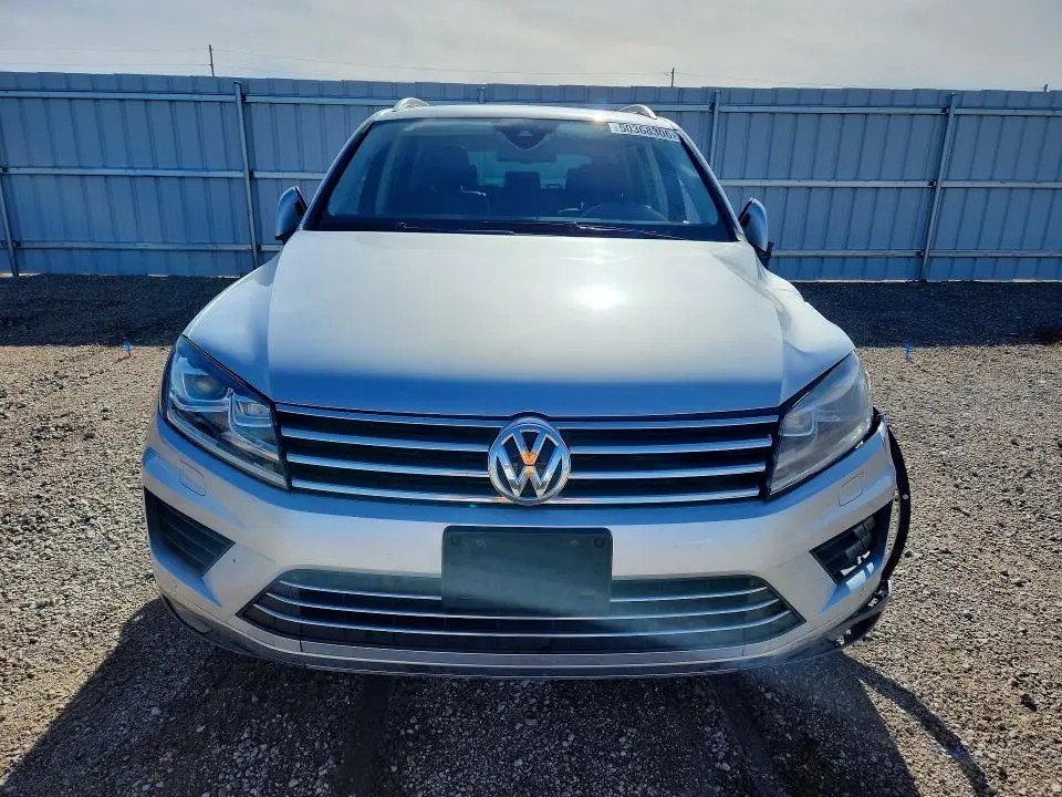 2015 VOLKSWAGEN TOUAREG V6  