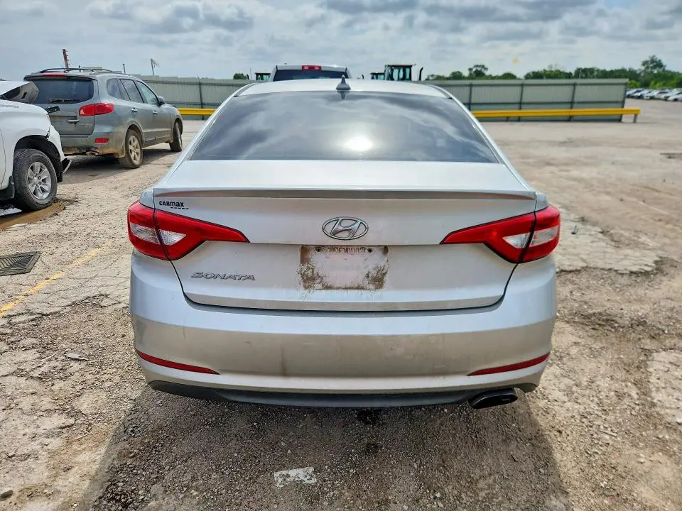 2016 HYUNDAI SONATA SE  