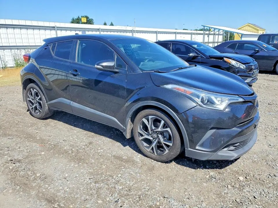 2018 TOYOTA C-HR XLE  