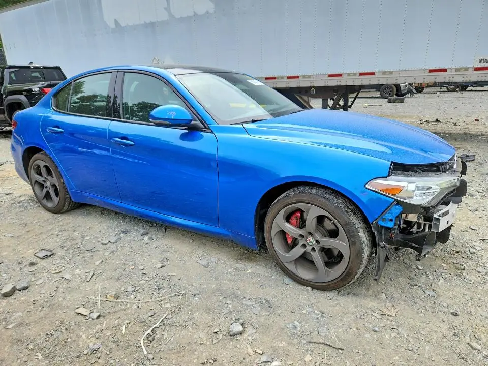 2018 ALFA ROMEO GIULIA Q4  