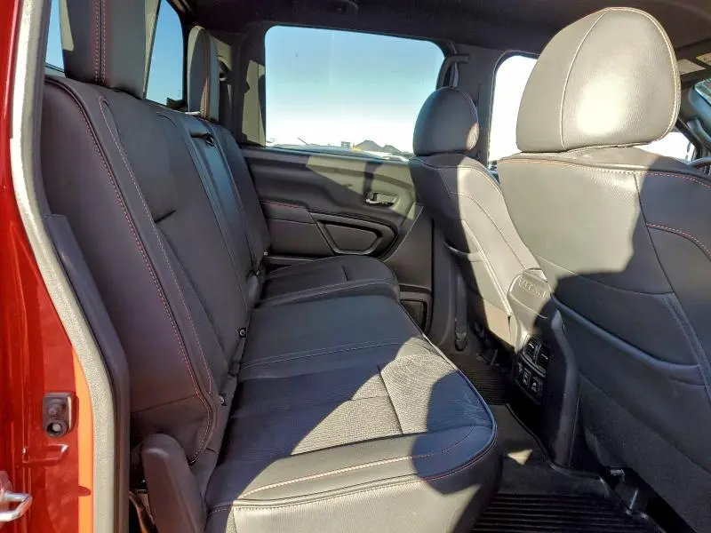 2024 NISSAN TITAN PRO-4X  