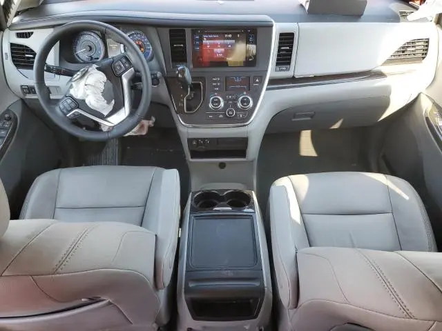 2015 TOYOTA SIENNA XLE  