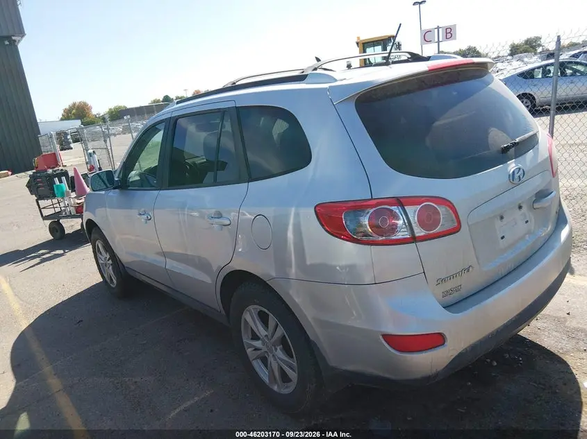 2012 HYUNDAI SANTA FE SE