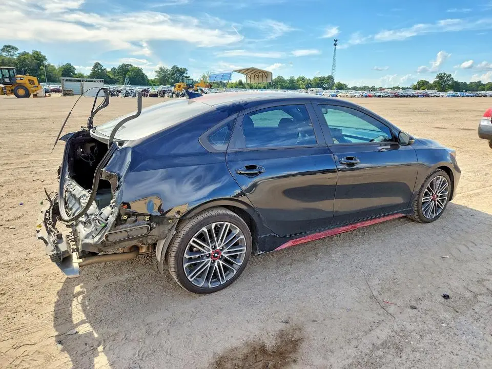 2023 KIA FORTE GT  
