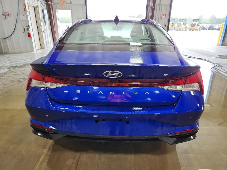 2021 HYUNDAI ELANTRA SEL  