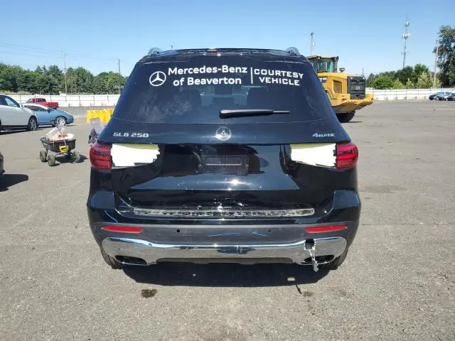 2025 MERCEDES-BENZ GLB 250 4MATIC  