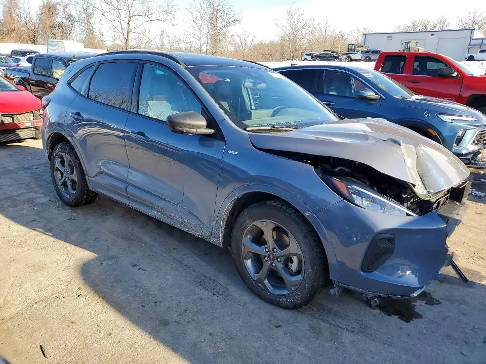 2024 FORD ESCAPE ST LINE  